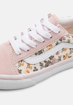 Vans OLD SKOOL UNISEX - Trainers - Pink/multi-coloured -Vans Shop UK fed42951cad44d7082fe46459e74bf1e