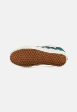 Vans KNU SKOOL UNISEX - Skate Shoes - Green 27 Vans KNU SKOOL UNISEX - Skate Shoes - Green -Vans Shop UK fed88eb66b0d459c82992f0baf0075f5