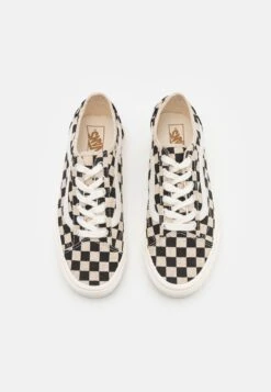 Vans Old Skool Tapered Unisex - Trainers - Off-White/Black 11 Vans Old Skool Tapered Unisex - Trainers - Off-White/Black -Vans Shop UK ff4c0a9e30024416ac672acc90b0b93e